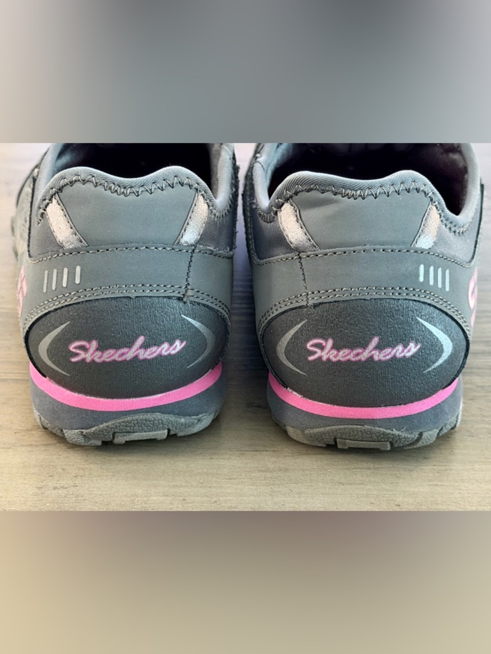Women’s Sketchers Tennis Shoes~ Extremely comfortable~Gray/Pink - Picture 6 of 7